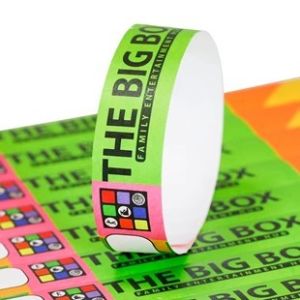 Full Color Printing Customizable Tyvek Paper Wristbands for Easy Crowd Control