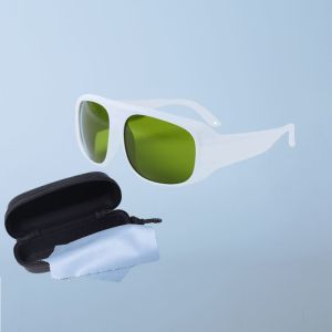 OD7+ 1064nm Nd Yag Laser Safety glasses to protect against laser