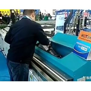 7G/M Automatic Coating Fast Butyl Extruder Machine With Adjustable Gluing Nozzle