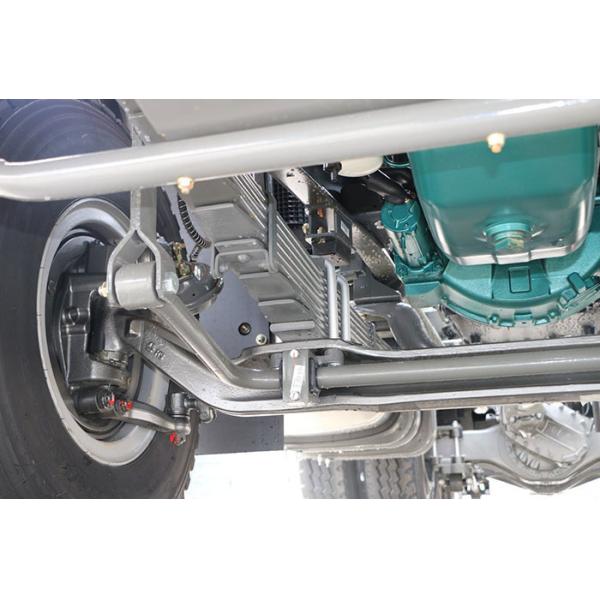 SINOTRUK HOWO ZZ4257S3241W Diesel engine type tractor truck