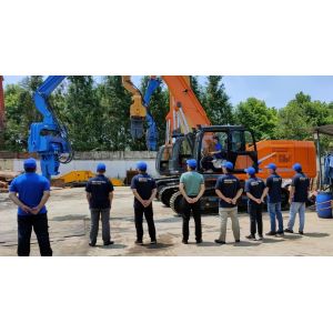 12 Meter Hydraulic Piling Vibro Hammer With 385KN Force