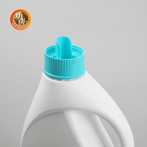 Leak proof Recyclable PE Liquid Detergent Empty Bottle With Screw Cap