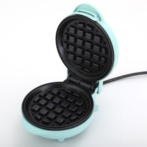 Hot sale colorful housing Egg Waffle Maker mini waffle maker for kitchen