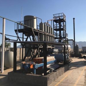 China Recycle Waste Engine Oil to Diesel and Base Oil with 380v/50hz Distillation Equipment on sale
