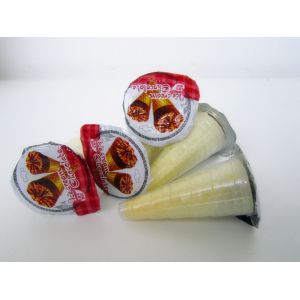 Crispy Delicous Wafer Biscuit Chocolate Chips Cookies with PVC Bottle Packing