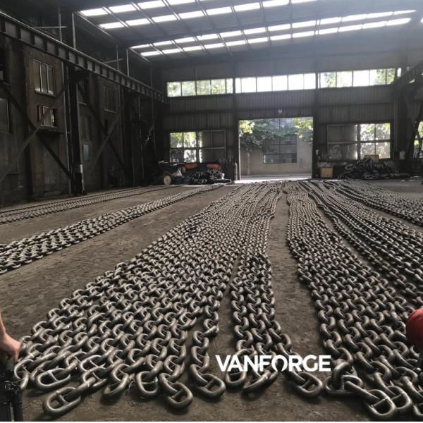Quality White / Black Welded Studless Mooring Chain , Long Link Mooring Chain wholesale
