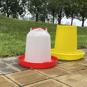 Durable Plastic Round Poultry Feed Bucket For Fowls