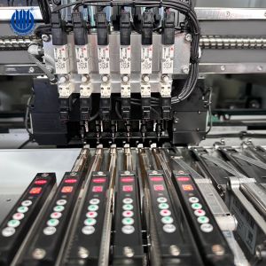 Full Automatic Pick And Place SMT Machine CHM-751 SMT Feeder 0201 LED Making