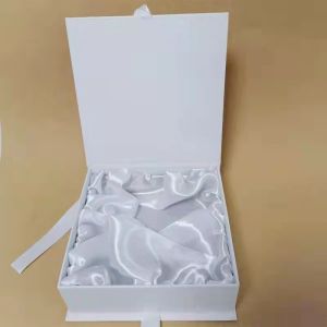 Eco Friendly Cosmetic Packaging Box with Satin Lining and Glossy Finish