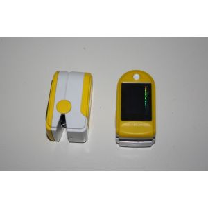 Bluetooth Fingertip Pulse Oximeter , Dual-color OLED Display