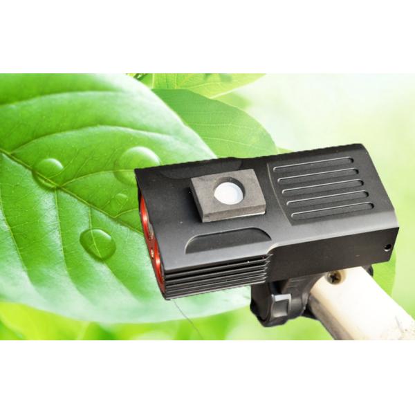 High Brightest Bike Light 1600Lm Rainning Water Proof 4h Run Time 7.4V