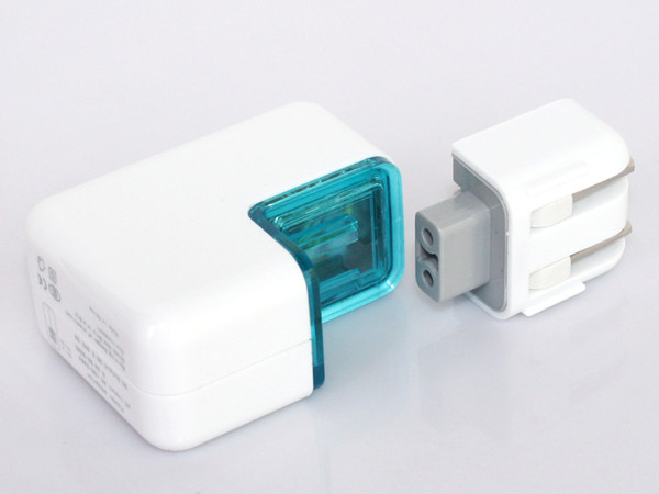 Dual USB AC Adapter for iPhone / iPod / iPad with Optional AC plug AU , EU , UK