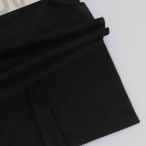 Lightweight and breathable marine renewable polyester fabric for clothing
