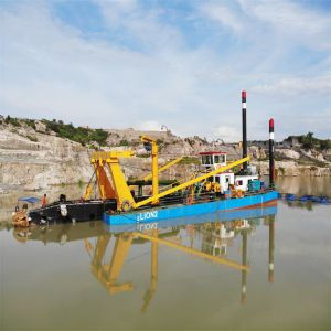 Hydraulic Diesel Engine Cutter River Mud Dredger with 250mm Discharge Pipe