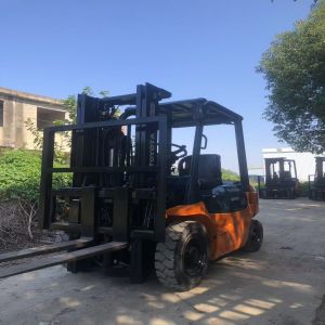 Used Toyota Forklift 3.5T Small Material Handler 1290mm Width