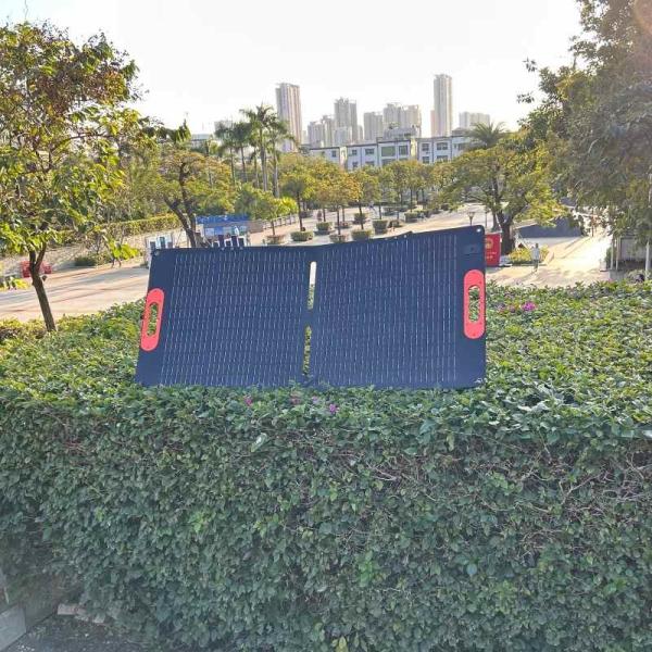 Quality 605*543*10mm 2-Fold Foldable Solar Charger Folding Solar Panel Charger With IP65 And Customized ETFE wholesale
