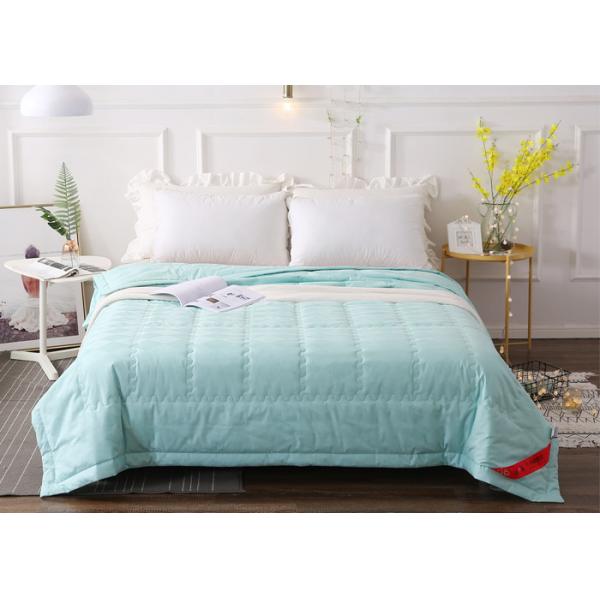 Quality SGS certificate Thin Summer 173x120 Fabric Quilted Quilt wholesale