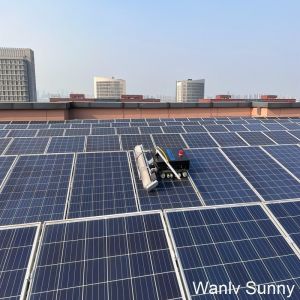 China Dry Cleaning Solar Panel Cleaning Robot with 3-4 Hours Battery Life and Backpack Adapter on sale