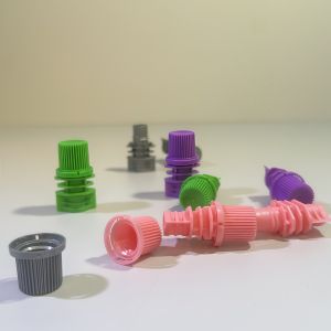 8.6mm Inner-Dia PE Plastic Screw Cap Portable and Durable Spout Lids for Spouted