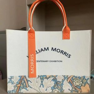 Leisure Commuting Tote Felt Bag Is A Must-Have For Going Out And Can Be