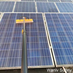 China 55cm Big Head Carbon Fiber Telescopic Handle Manual Water Spray Brush for Outdoor Cleaning Solar Panels Roofs Windows on sale