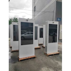 IP65 Waterproof Outdoor Digital Signage 43'' Anti Dust With Double Sided LCD