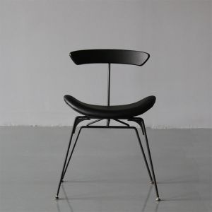 Nordic Style Windsor Leather Dining Chairs Moon Shape Solid Wood Backrest