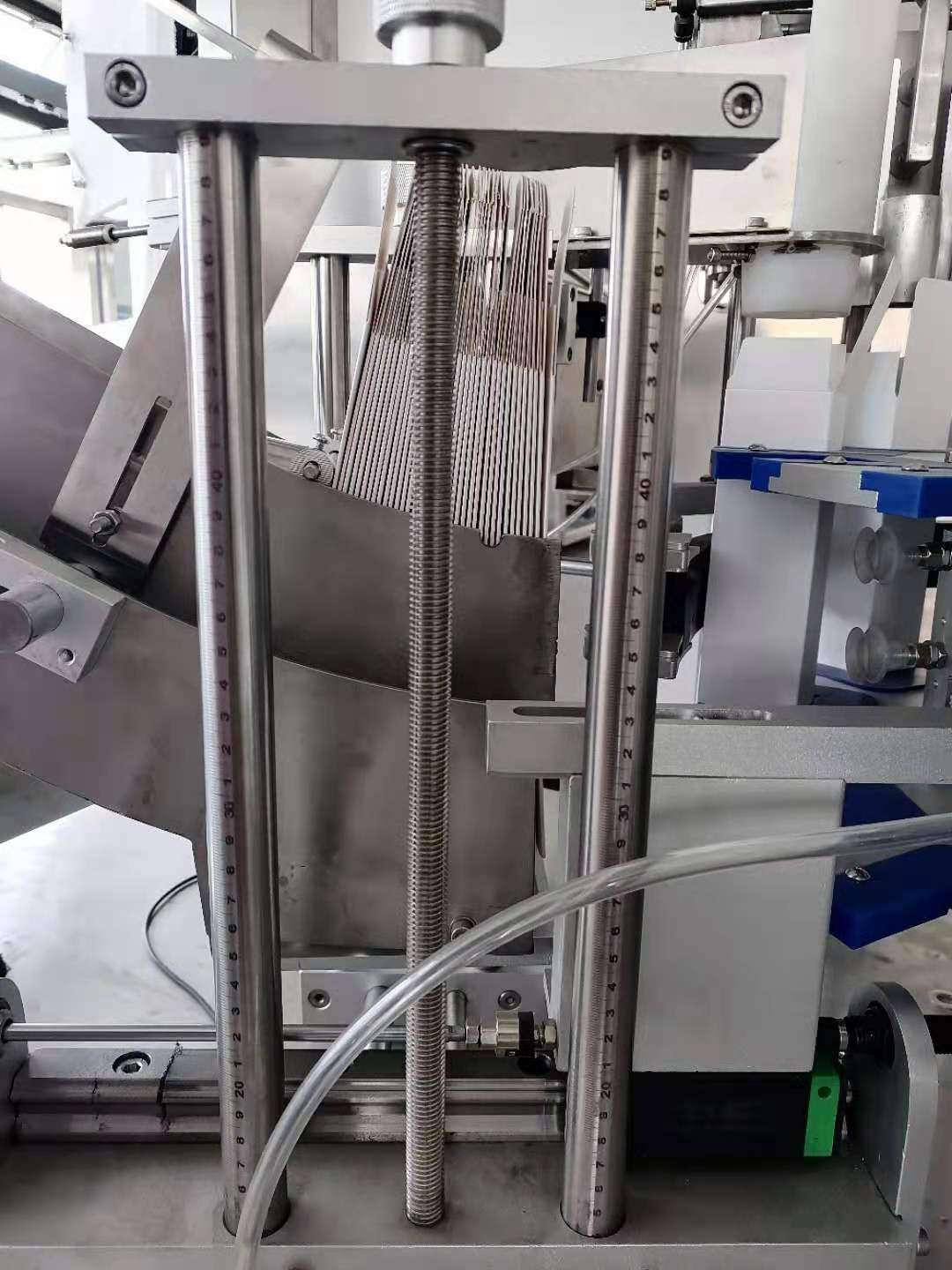 Multi-functional Vertical Rotary Type Box Loading Machine