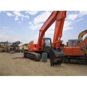 China 6 Cylinders 18T Second Hand Earthmoving Equipment  Hitachi Ex200 - 1 Original Turbo with Original Paint on sale
