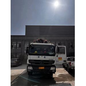 56m Vibrating Amplitude 2013 Concrete Mixer Construction Machine on Mercedes