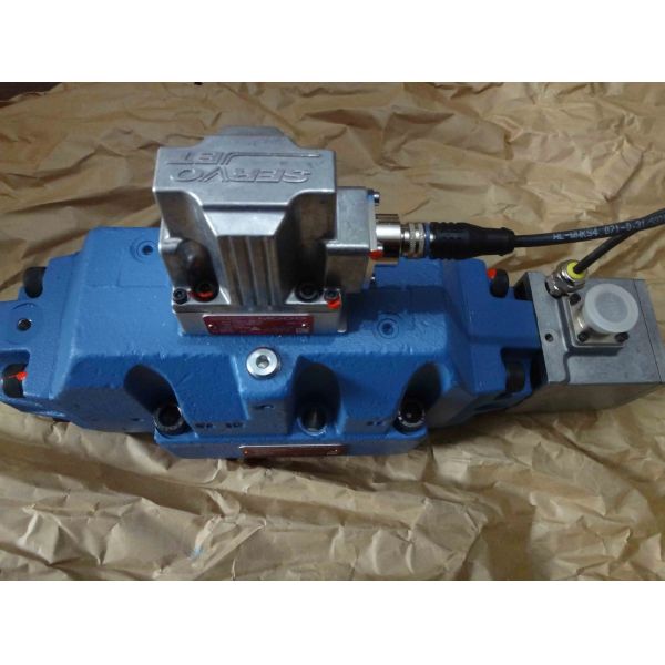 German Made Moog Servo Valve with 25cm Nominal Diameter 280 Bar Maximum Pressure and -20°C to 80°C Operating Temperature