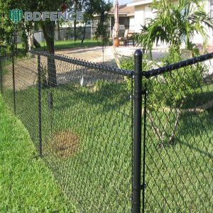 Flate Bar 2.5mm-5.0mm PVC Coated Chain Link Fencing Versatile