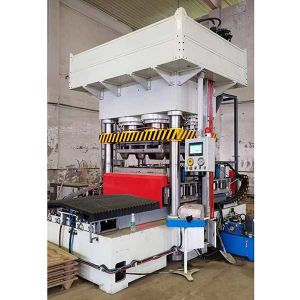 Reusable Pressed Wood Pallet Making Machine 18.5kW 220V