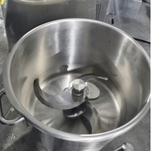 Rk Baketech China R60 T 60L Vertical Cutter Mixers for Food Processing