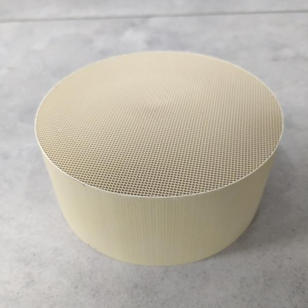 Quality High Catalyst Loading 3 Way Catalytic Converter with Up To 99% Efficiency and 300-800°C Temperature Range wholesale