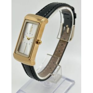 China Customizable Precise Leather Strap Quartz Watch With Personalized Engraved Quote on sale