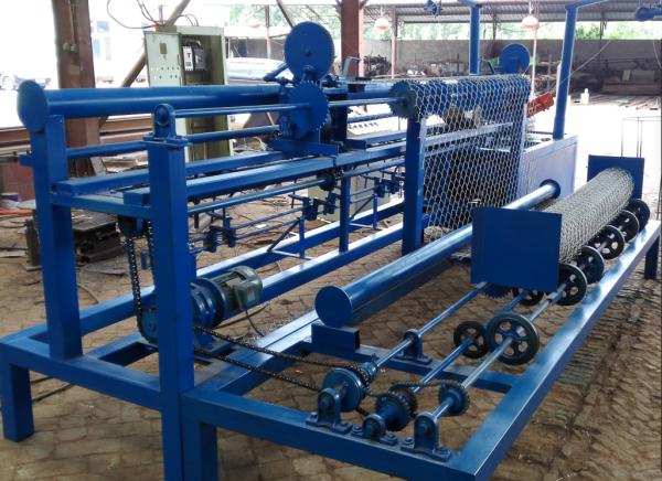 Quality Galvanized Chain Link Mesh Machine , Fully Automatic Fencing Wire Making Machine wholesale