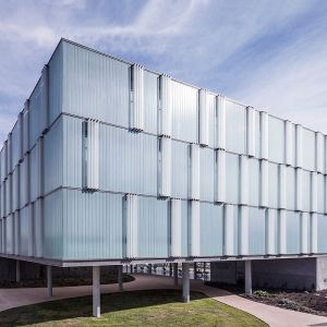 U Shape Tempered Clear Glass Partition Wall With Interlining Drawings Frosted