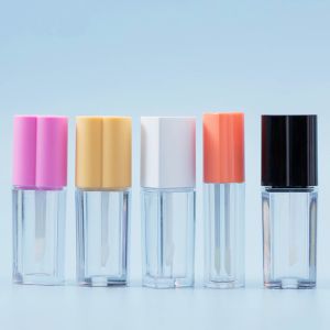 Wholesale Luxury Empty Lip Gloss Tube Customizable Heart Shape Cap