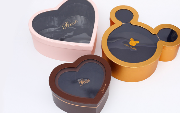 Heart Mickey Valentines Gift Box Floral Rigid Cardboard Boxes PVC Window Display