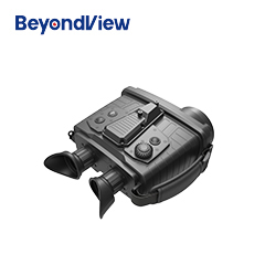 Uncooled Handheld Thermal Binocular with 640×512 Resolution and 12μm Pixel Size