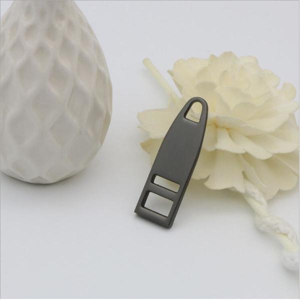 Exquisite custom decorative double hole gunmetal color zipper pullers 44.4 mm