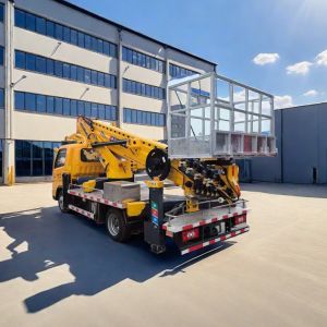 china Foton 4*2 Aerial Work Truck 24 Meter Folding Arm 115HP Customized