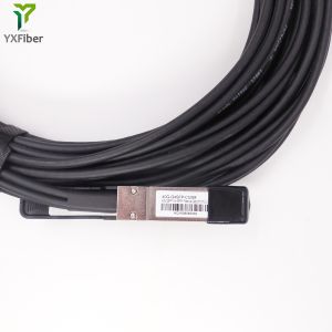 40G QSFP+ To 4x10G SFP+ 25M AOC Active Optical Cable