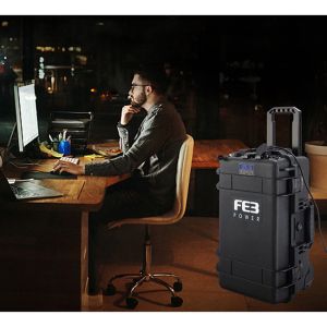 Waterproof Portable 2000W Solar Generator With Inverter