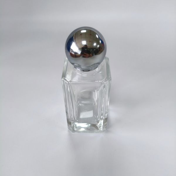 Borosilicate Glass Perfume Bottles 50ml Custom Spray Roll On Press Pump Sealing