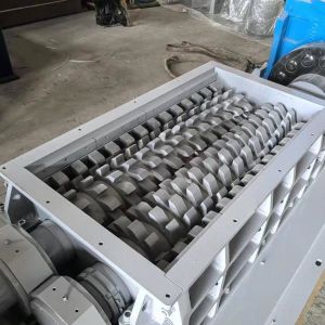 1.5t/H - 2t/H Lithium Ion Battery Recycling Machine Automatic Shredder System