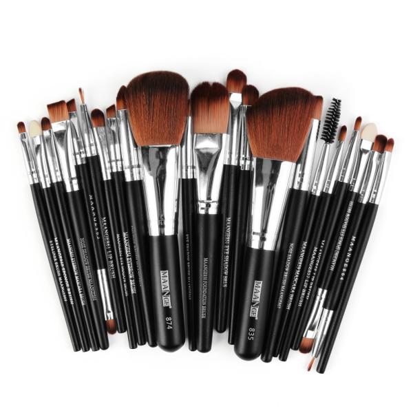 High quality Wood Handle Makeup Brushes Fan Brush best make up brush