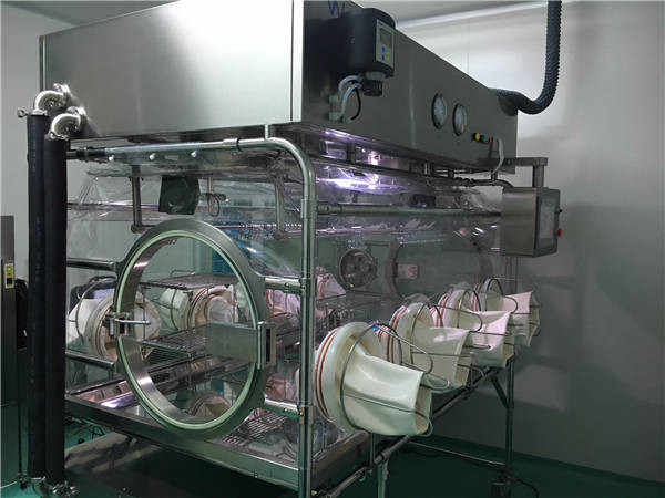 SS304 Sterility Test Isolator In Pharmaceutical Industry , Negative Pressure