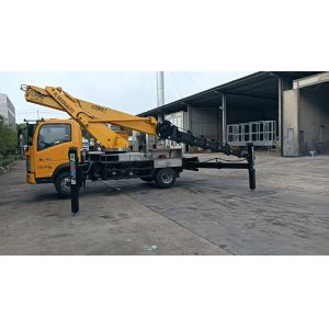 SINOTRUCK 5 Retractable Sections 30m High Altitude Operation Truck Holding 3 Men